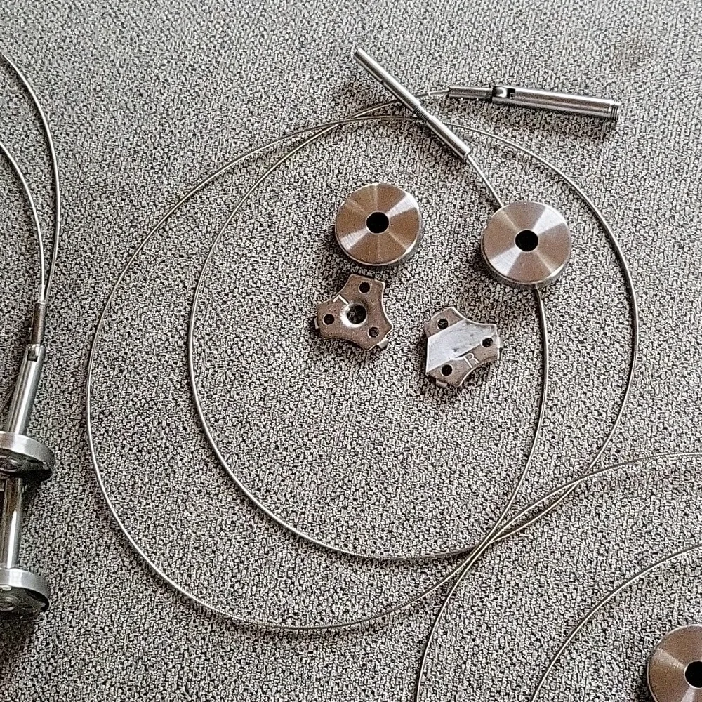 3 Wire photo hanger